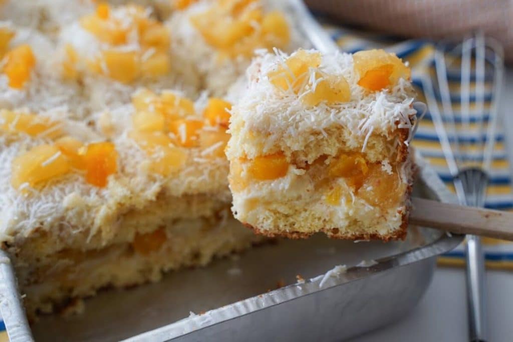 bolo gelado de abacaxi com coco