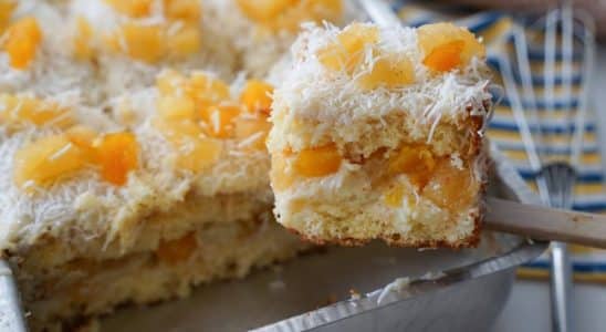 bolo gelado de abacaxi com coco