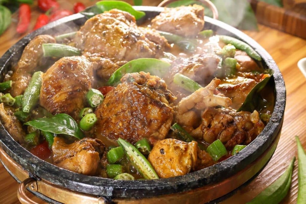 frango com quiabo mineiro