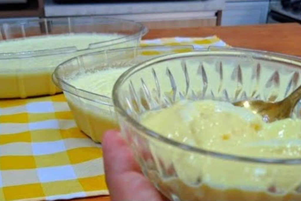gelado de abacaxi com iogurte