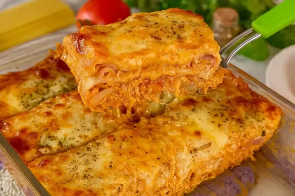 Lasanha de frango cremosa: aprenda do zero a fazer o prato mais gostoso e cremoso para servir no seu almoço de Natal. 4 lasanha de frango cremosa