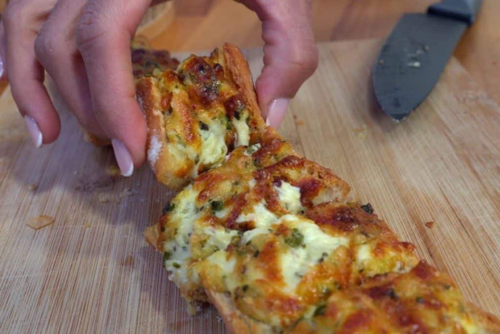 pão de alho com queijo