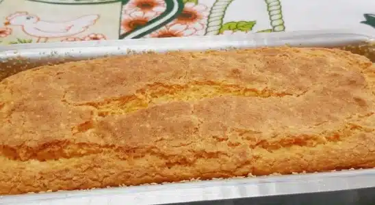 Pão de flocão sem trigo e sem glúten muito fofinho e delicioso para o seu café da manhã em família 1 pão de flocão