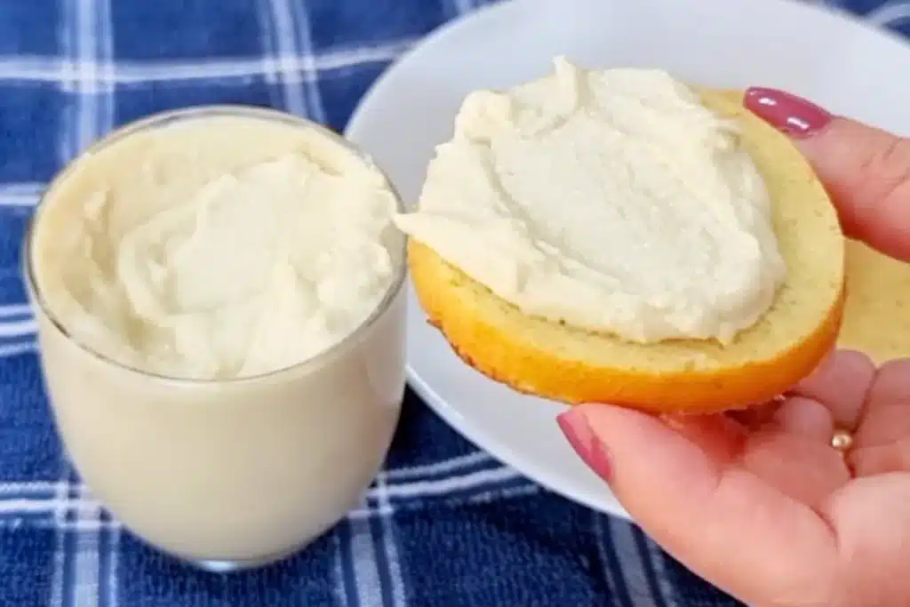 Requeijão vegano: delicioso, rápido, cremoso e saudável para passar no seu pão de cada dia. 3 requeijão vegano