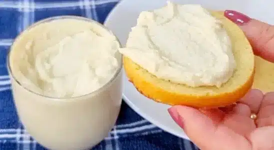 Requeijão vegano: delicioso, rápido, cremoso e saudável para passar no seu pão de cada dia. 1 requeijão vegano
