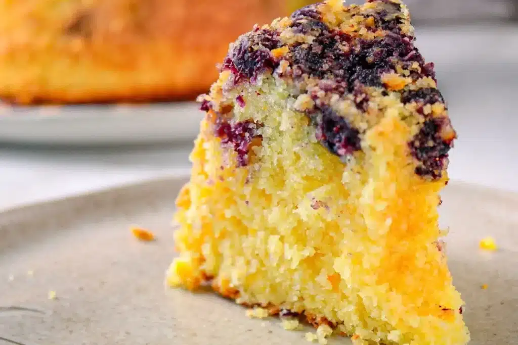Bolo de laranja com casca sem glúten muito fofinho e perfeito para o lanche de fim de ano 4 bolo de laranja com casca