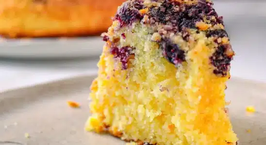 Bolo de laranja com casca sem glúten muito fofinho e perfeito para o lanche de fim de ano 1 bolo de laranja com casca