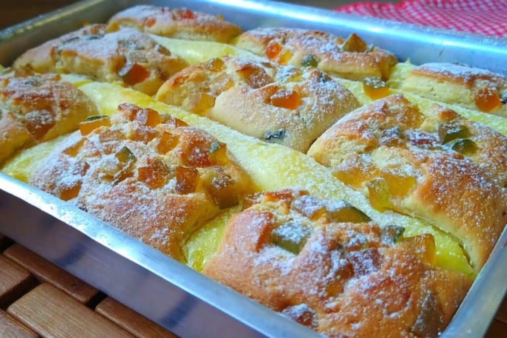 bolo de frutas