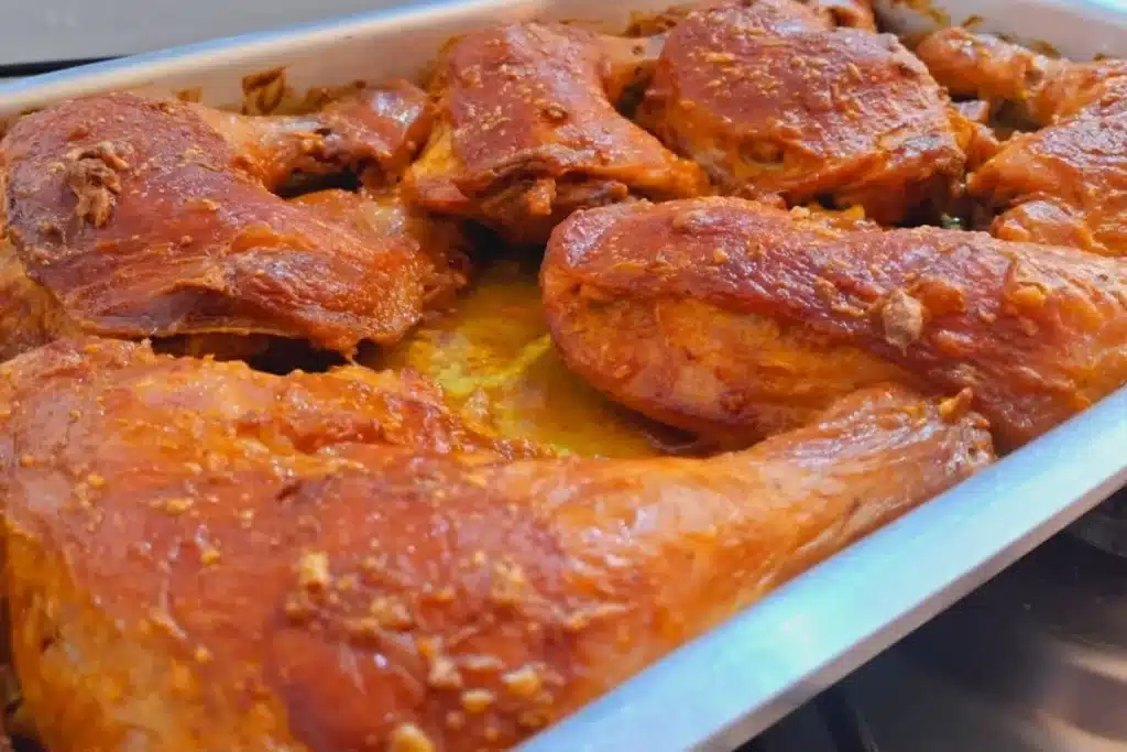 Frango assado na maionese: receita macia e suculenta para o seu almoço de Ano Novo em família. 4 frango assado na maionese