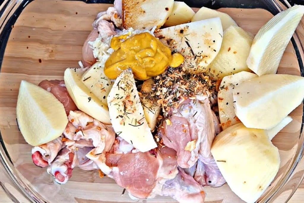 Frango assado com batata no forno rápido e fácil de fazer para o seu almoço de Natal 92 frango assado com batata