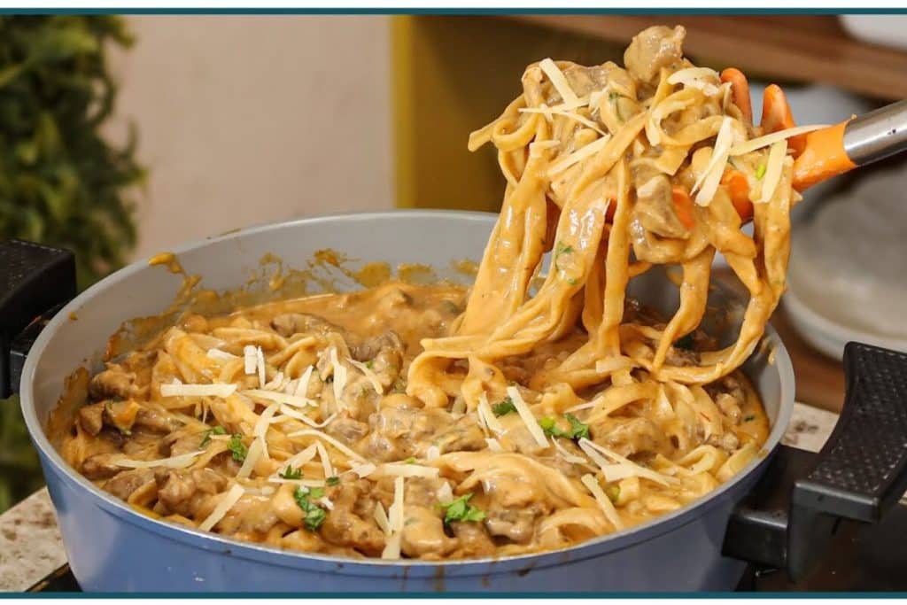 macarronada com isca de carne