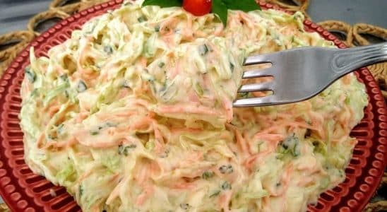 salada de repolho americana