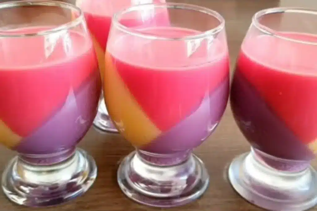 Sobremesa de 2 ingredientes deliciosa, fácil de fazer e fica linda na sua mesa de ceia de Natal 4 sobremesa de 2 ingredientes