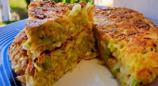 torta de repolho na frigideira