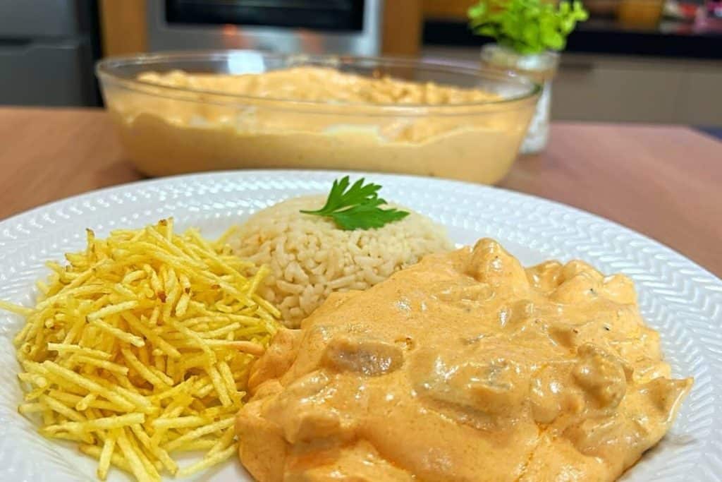 STROGONOFF de CARNE DE PORCO