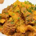 Vaca atolada: aprenda a receita de costela com mandioca mais suculenta de todas para deixar todo mundo da sua casa pedindo mais 3 vaca atolada