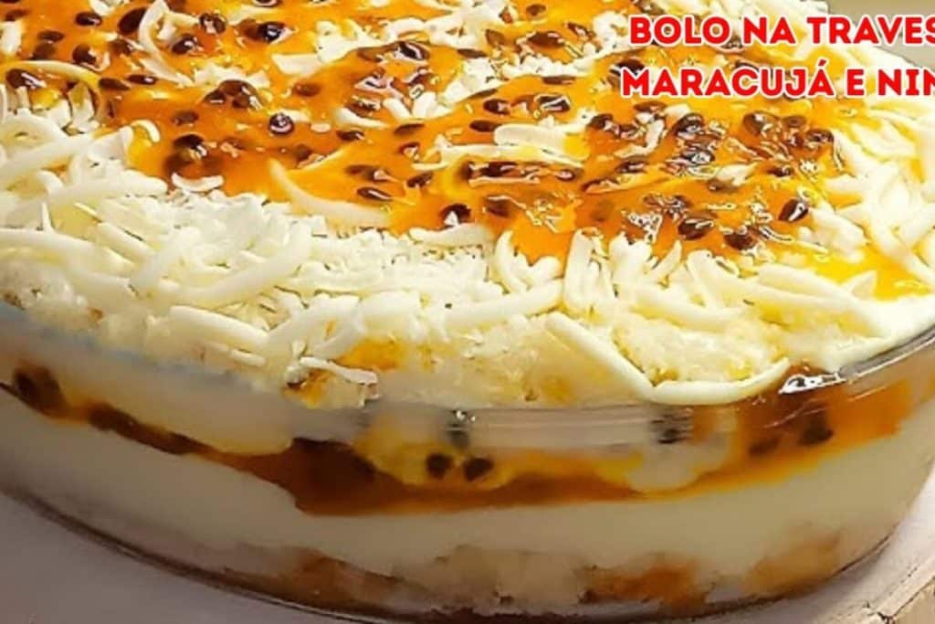 bolo de maracujá na travessa