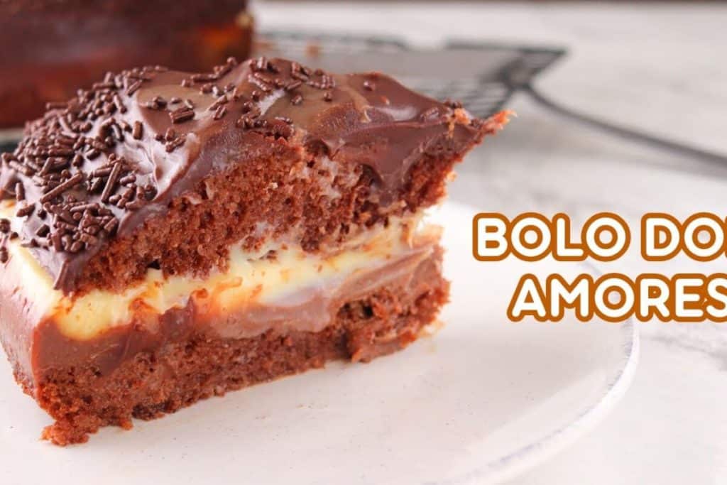 Bolo dois amores que une o chocolate e o creme branco em uma massa fofinha e perfeita para o café 149 bolo dois amores