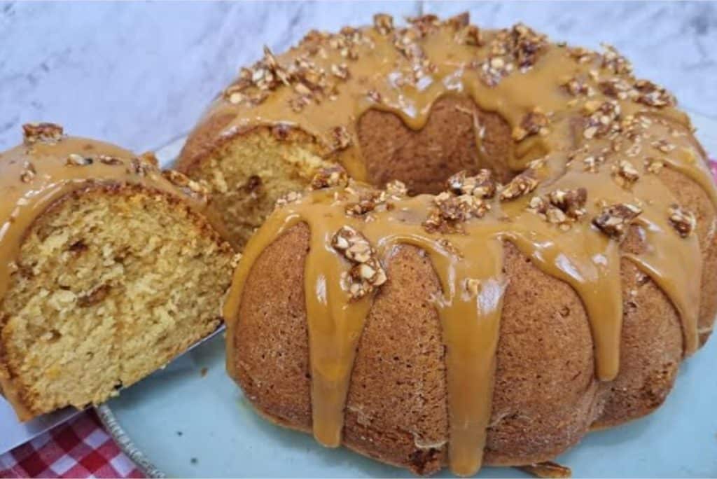 Bolo de pé de moleque com doce de leite, uma opção fofinha e irresistível para o seu café da tarde 71 bolo pé de moleque