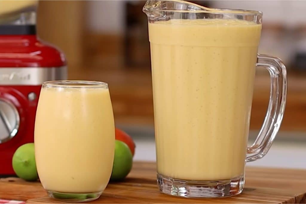 Receita de limonada alemã cremosa e refrescante, feita com o limão inteiro para um sabor surpreendente 197 limonada alema 18 12
