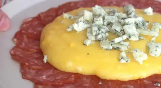 Polenta italiana cremosa: aprenda a fazer essa receita clássica e reconfortante que todo mundo ama 4 polenta italiana cremosa