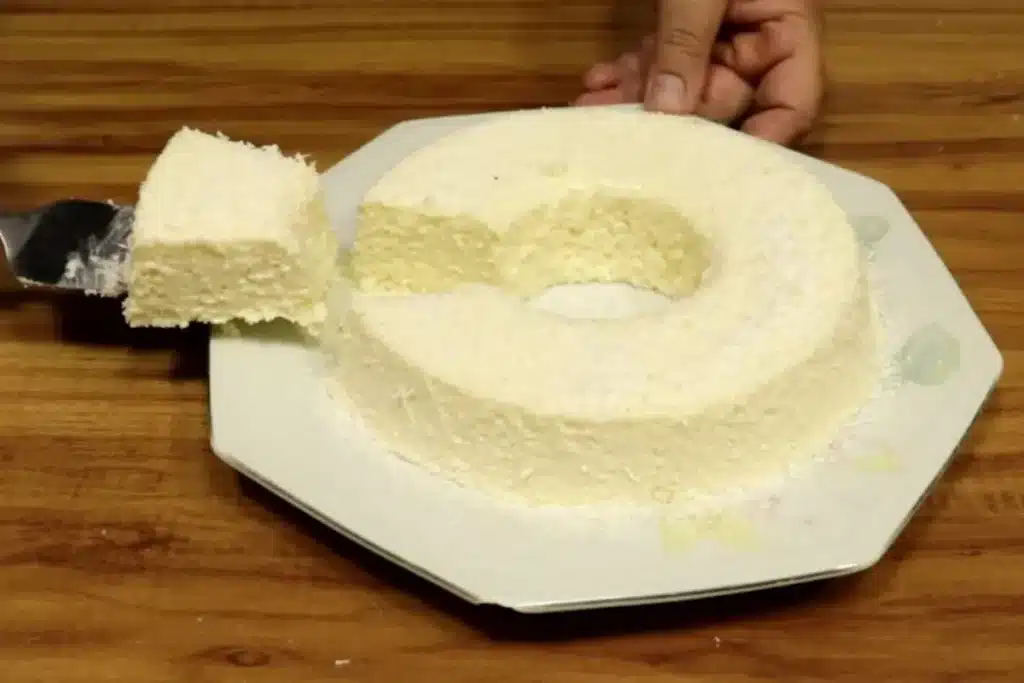 Como fazer pudim de coco cremoso que não vai ao fogo, a sobremesa prática que economiza seu tempo 4 pudim de coco cremoso