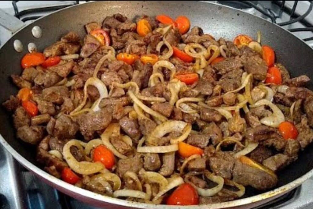 Carne Acebolada