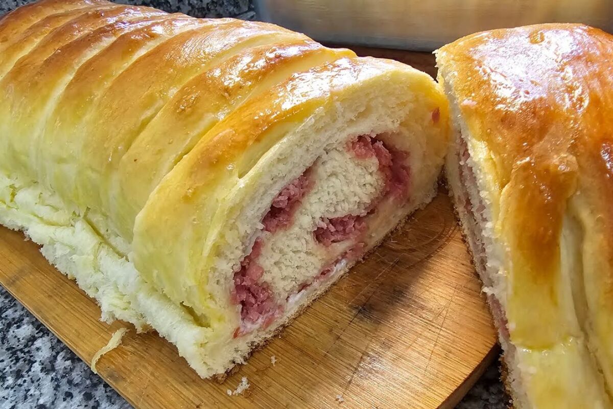 pão recheado com calabresa