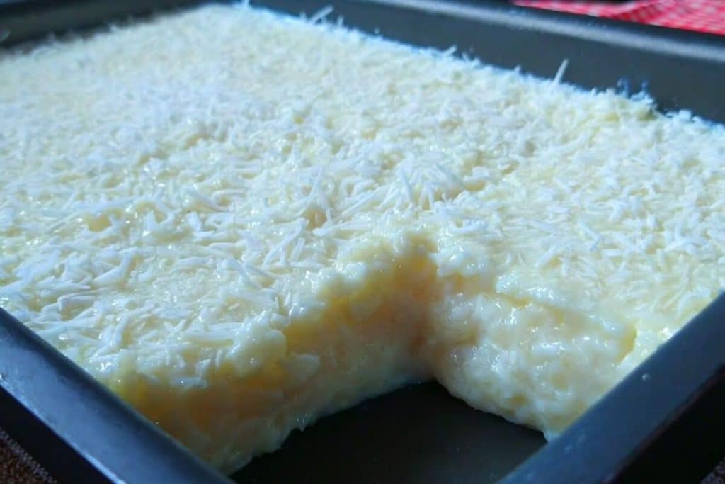 Bolo de tapioca: uma receita super cremosa com coco que vai fazer o maior sucesso na sua casa 194 Bolo de tapioca