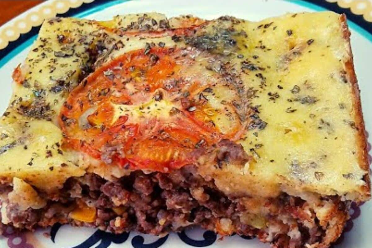 Bolo milionário de carne moída