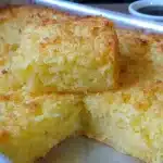 Bolo de mandioca com coco sem farinha de trigo, cremoso e irresistível, ideal para servir no café 1 Bolo de mandioca com coco