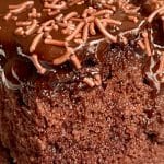 Bolo de chocolate molhadinho