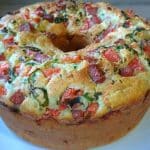 Bolo salgado recheado