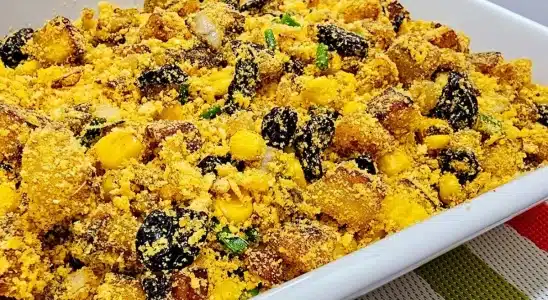 Farofa de banana para churrasco crocante e saborosa, para deixar seu almoço especial e completo 1 Farofa de banana para churrasco