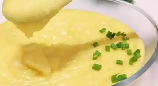 Polenta cremosa simples feita na panela de pressão, uma receita deliciosa, prática e rápida 4 Polenta cremosa