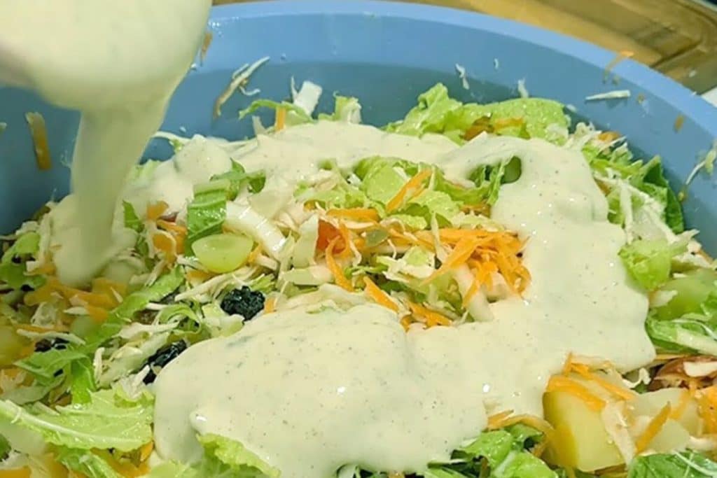 Salada com molho especial