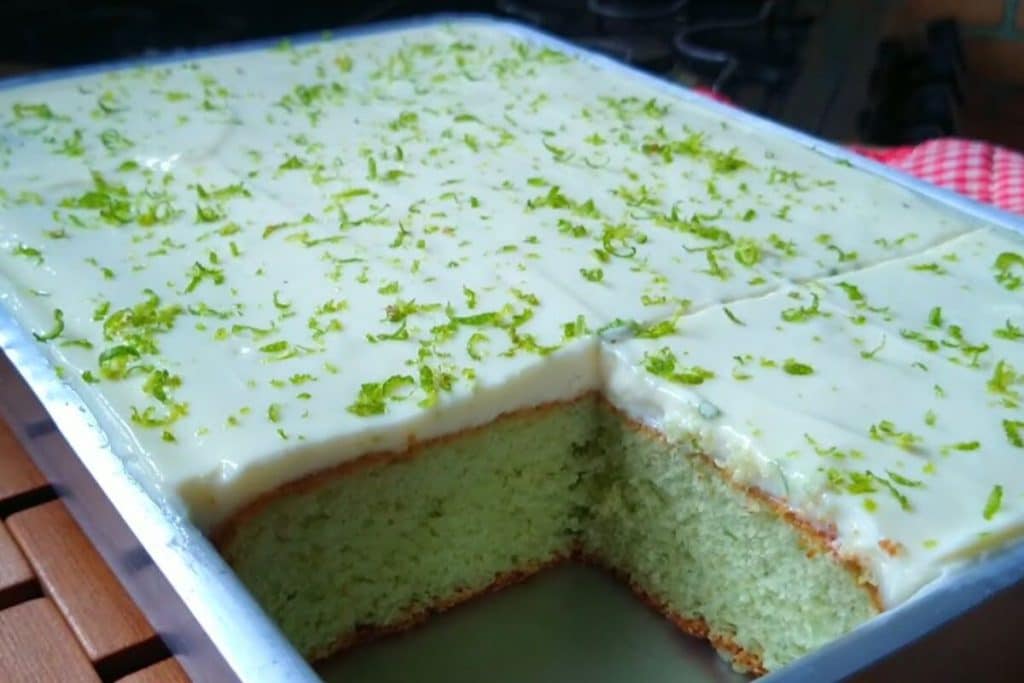 Bolo mousse de limão