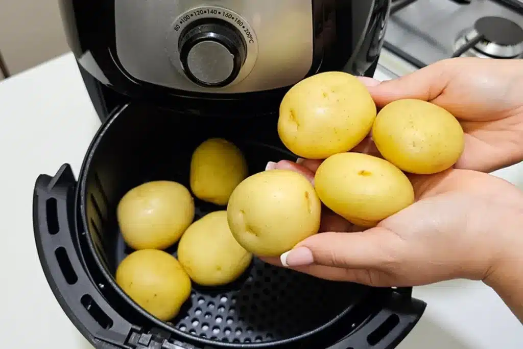 Receita de batata na airfryer, o petisco mais crocante e sequinho que você já provou 4 Receita de batata