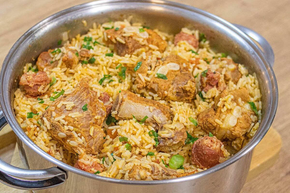 Arroz com costelinha de porco