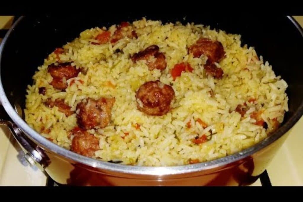 Arroz com linguiça