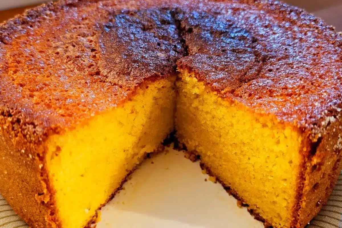 Bolo de fubá com laranja