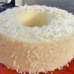 Bolo de tapioca com coco