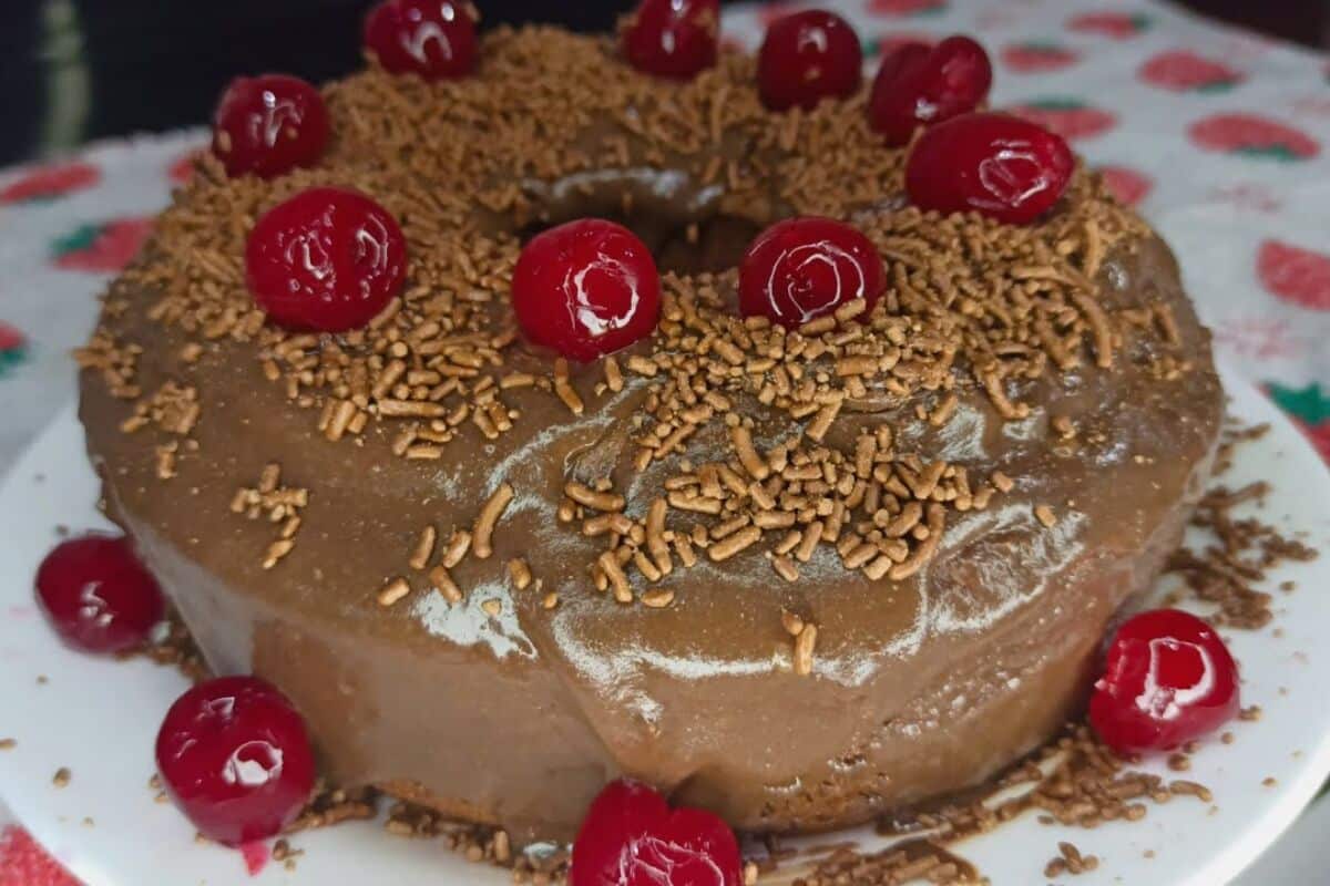 Bolo floresta negra de Nescau