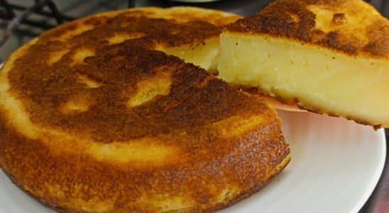 Bolo mole de maisena