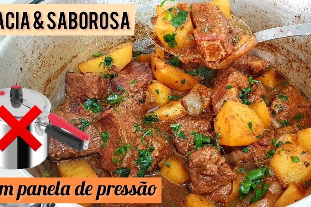 Carne de panela com batata