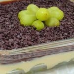 Delícia de uva na travessa