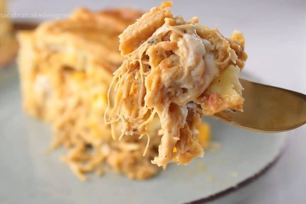 Empadão de frango cremoso