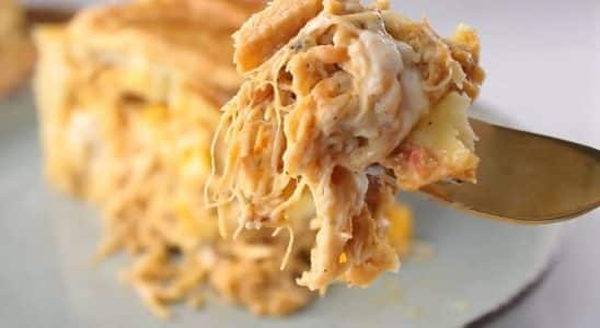 Empadão de frango cremoso