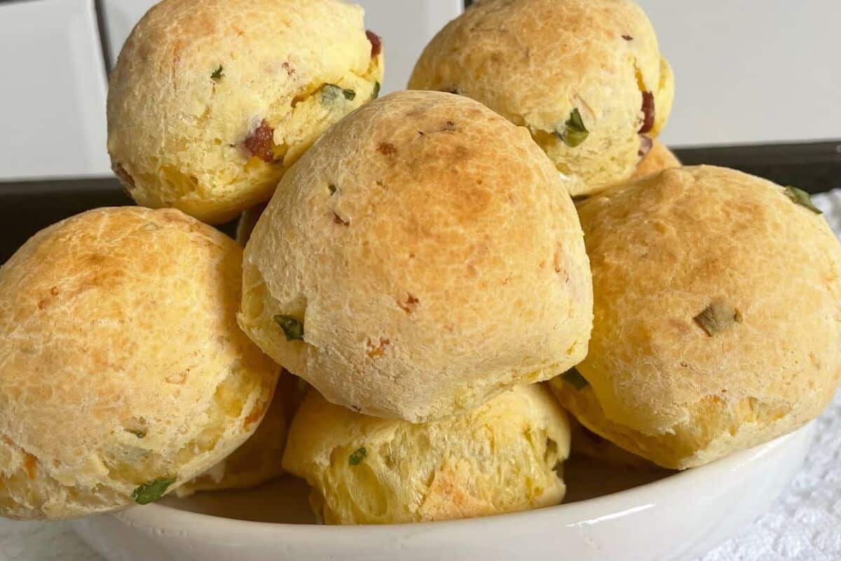 Pão de queijo temperado