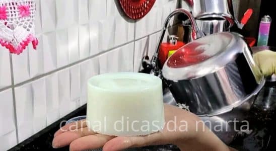 Pasta de brilho caseira